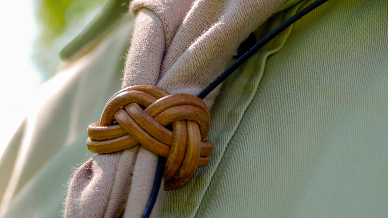 mundur harcerski i chusta z suwakiem